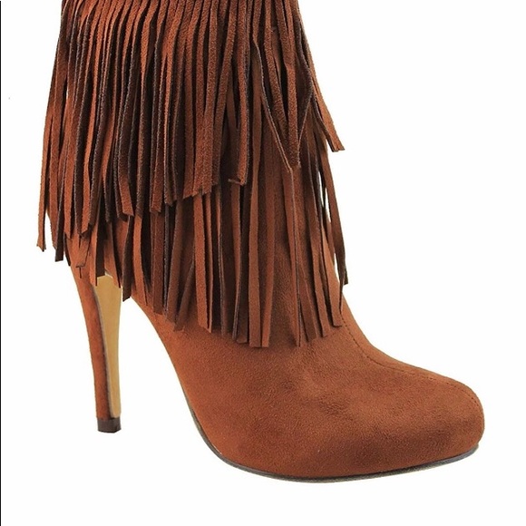 Booties. - Picture 1 of 6
